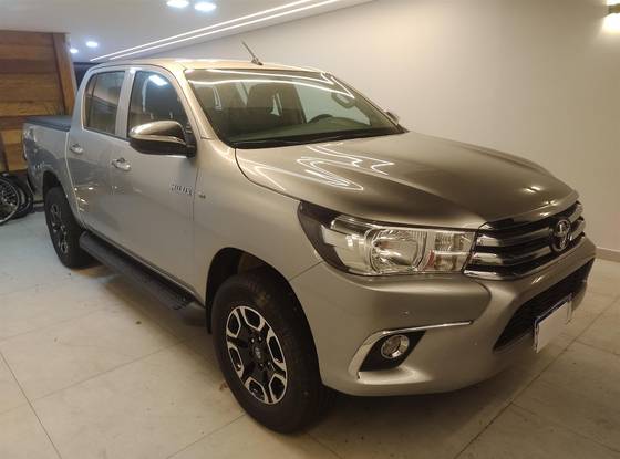 TOYOTA HILUX 2.8 STD 4X4 CD 16V DIESEL 4P MANUAL